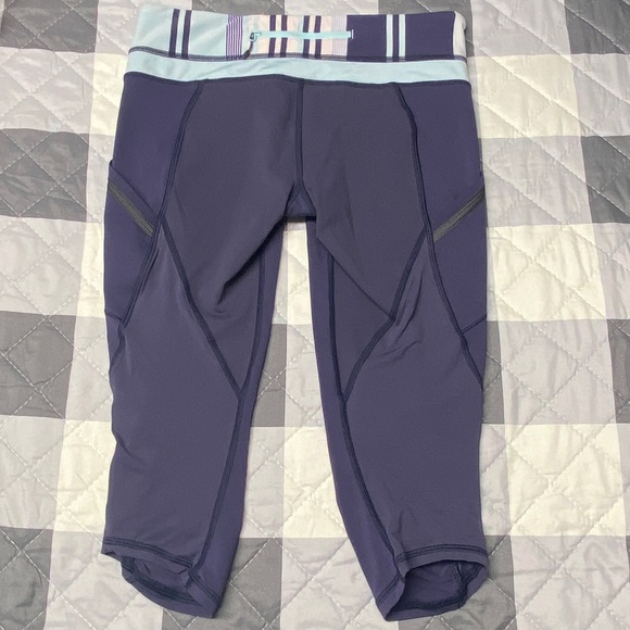 Blue Lululemon Run A Marathon Crop II, 8 - Picture 9 of 15